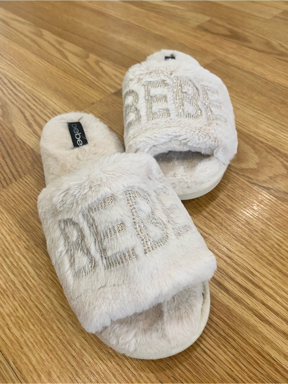 Bebe bling cream fluffy lounge slippers size 9 EUC